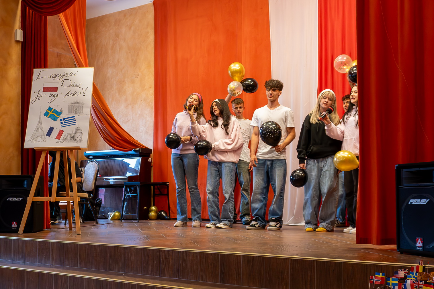 Zdjęcie DZIEŃ JĘZYKÓW OBCYCH 26.09.2025 (8 z 18)4f963b99-bb13-48f4-951e-ce40a3cc1755.jpg w galerii Europejski Dzień Języków (26.09.2025)